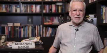 Alexandre Garcia critica silêncio de Lula e diz que crise no STF chegou a ponto sem saída