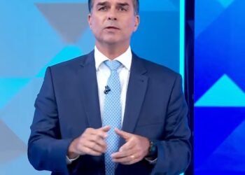 Flávio promete ampliar ferrovias e cobra Lula por obras paralisadas