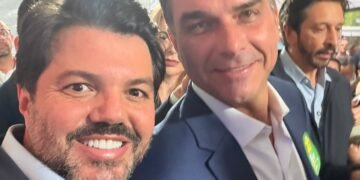 Márcio Corrêa participa de encontro com Flávio Bolsonaro, Tarcísio de Freitas e Daniel Vilela em São Paulo