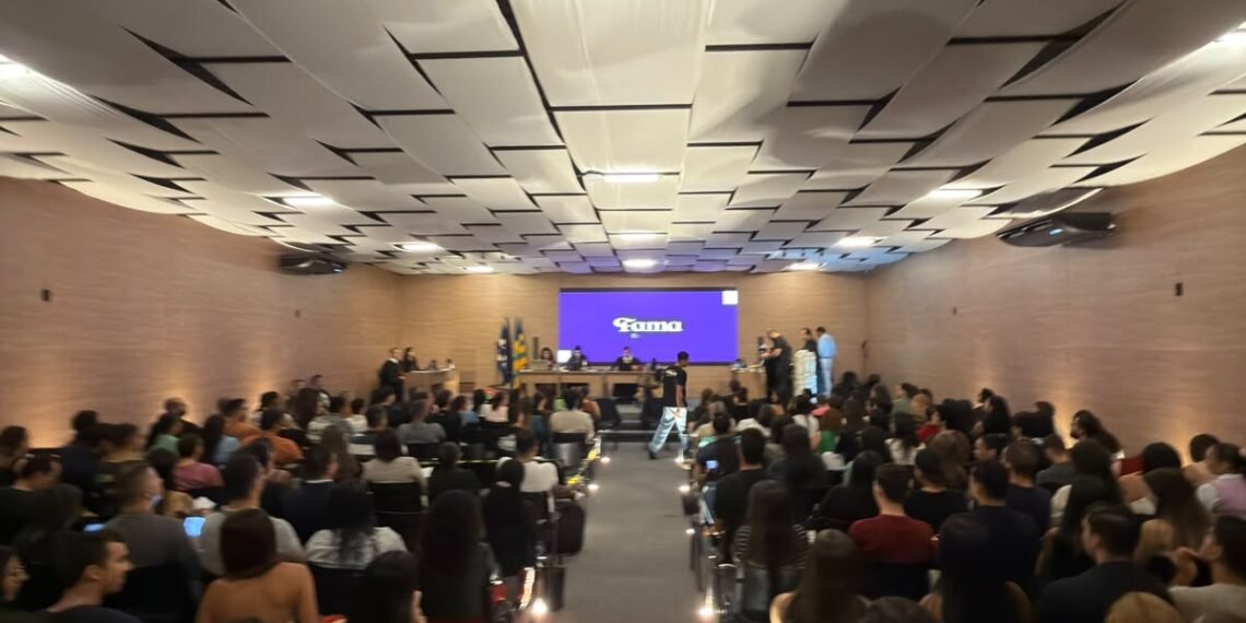 “Uma verdadeira aula de debate”: júri real reúne mais de 250 pessoas na Fama Educação