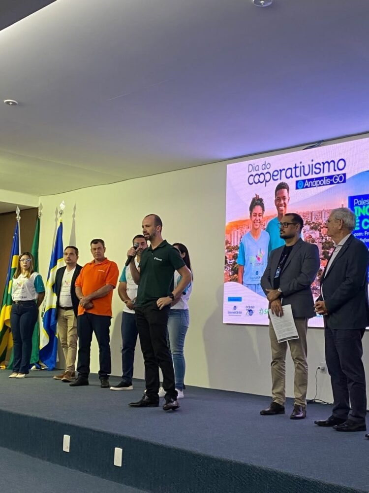 Sicredi Celeiro Centro Oeste participa de ações sociais e educativas no Dia Municipal do Cooperativismo de Anápolis-GO