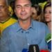 Flávio Bolsonaro larga na frente de Lula no 2º turno com 52,2% dos votos válidos, aponta análise de pesquisas