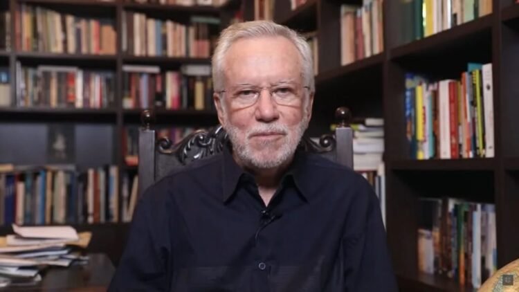 “Tá aí a origem”: Alexandre Garcia explica virada de Lula e questiona medidas contra Flávio