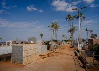 Cemitérios de Anápolis devem receber até 11 mil pessoas durante Dia de Finados